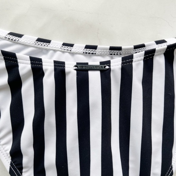 [Kendall & Kylie] NWT ruffle striped bikini large - Picture 8 of 14